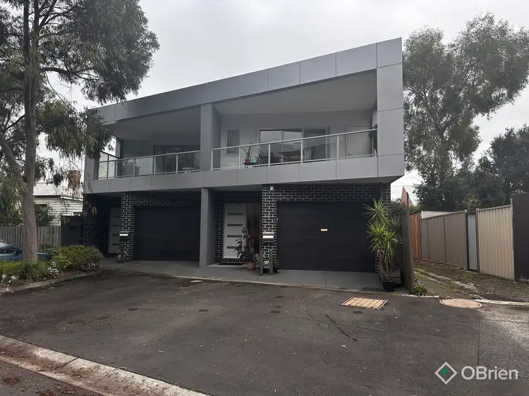 8 Crown Street