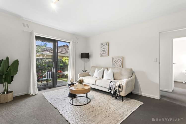 2/7 Burns Avenue, Clayton South VIC 3169