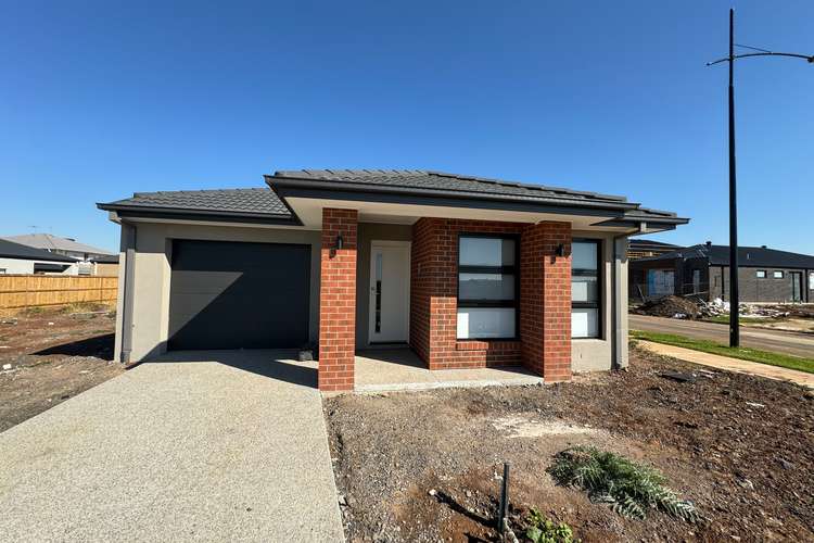 21 Zelkova Circuit, Fraser Rise VIC 3336