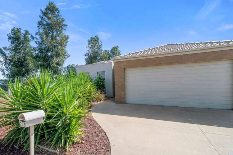 203 Station Street, Epsom VIC 3551