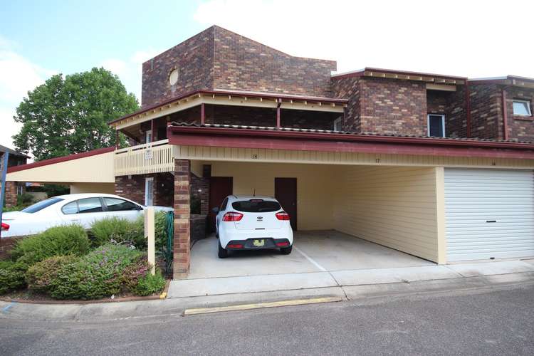 Main view of Homely unit listing, 18/15 Lorraine Avenue, Berkeley Vale NSW 2261