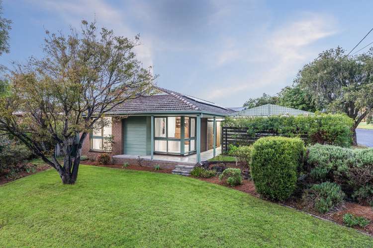 17 Aringa Avenue, Highton VIC 3216