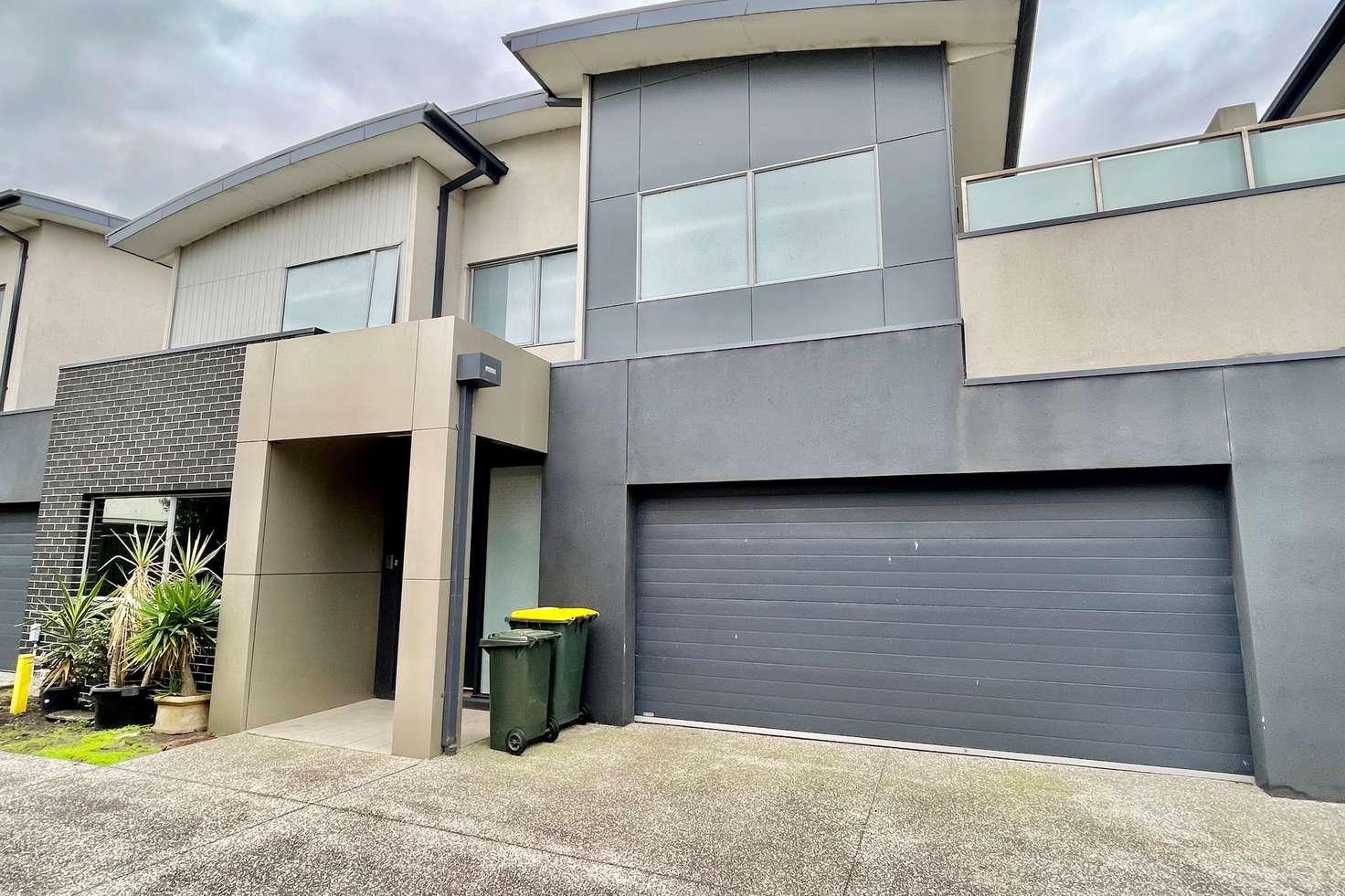 Main view of Homely townhouse listing, 2/12 Mount Street, Altona VIC 3018
