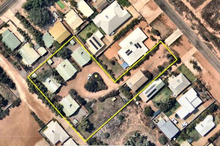 9 Finnerty Street, East Carnarvon WA 6701