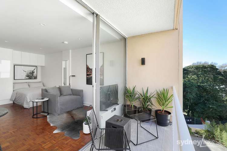 Third view of Homely studio listing, 301/76 Roslyn Gardens, Rushcutters Bay NSW 2011