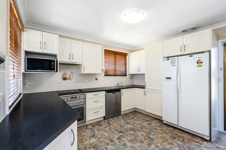Fifth view of Homely house listing, 2 Waldron Place, Cambridge Park NSW 2747
