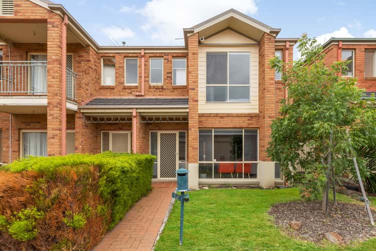 16 The Glades, Taylors Hill VIC 3037