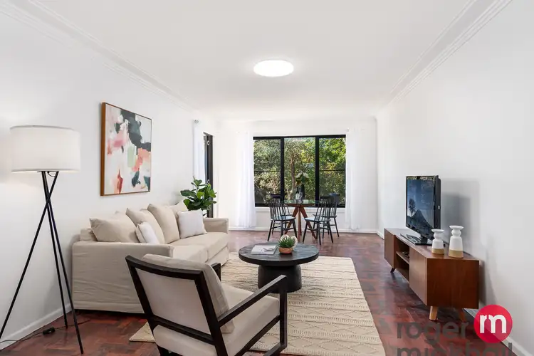 3/8 Marmion Road