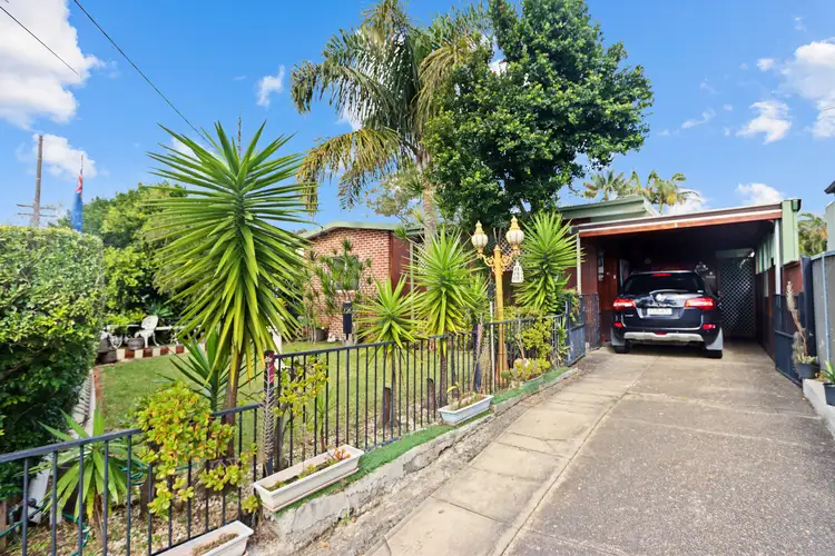 8 Captain Cook Drive
