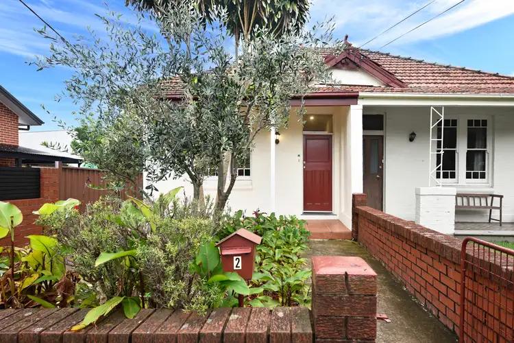 2 England Avenue
