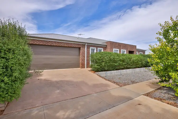 3 Philippa Crescent