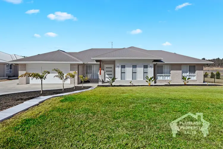 22 Lakesfront Place