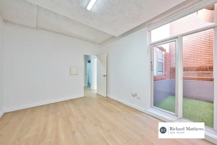3/3 Clarke Street