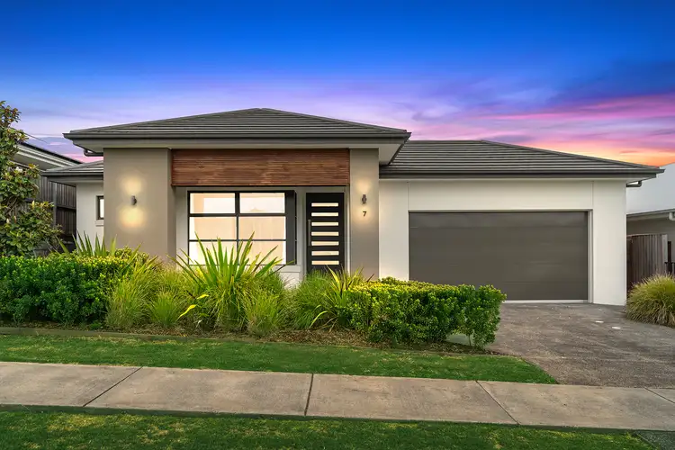 7 Silverwisp Road