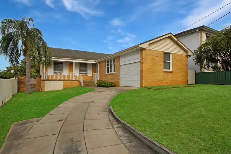 19 Swan Street