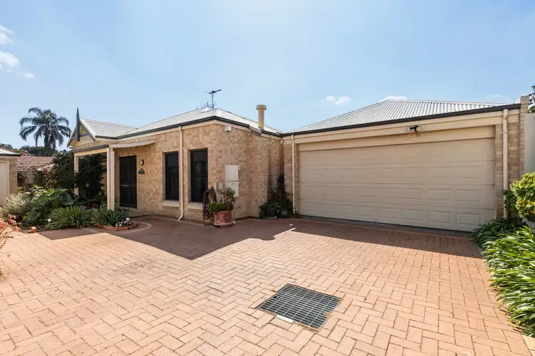 2/8 Davilak Crescent