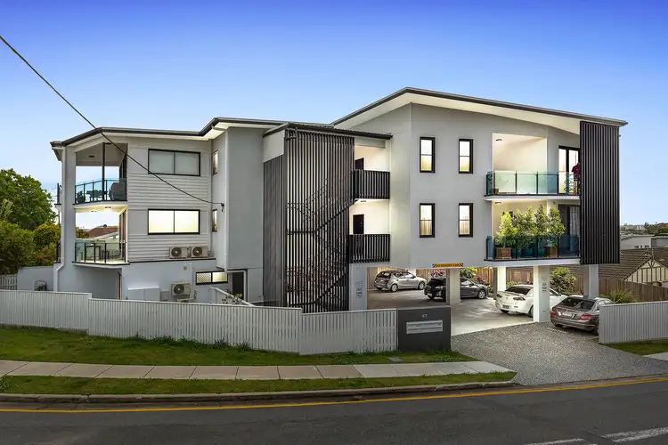 4/47 Dickenson Street