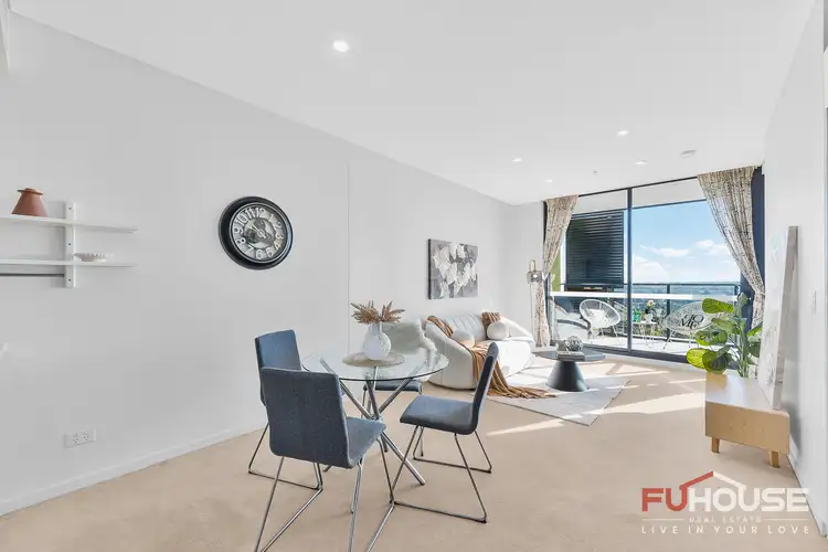 709/4 Devlin Street