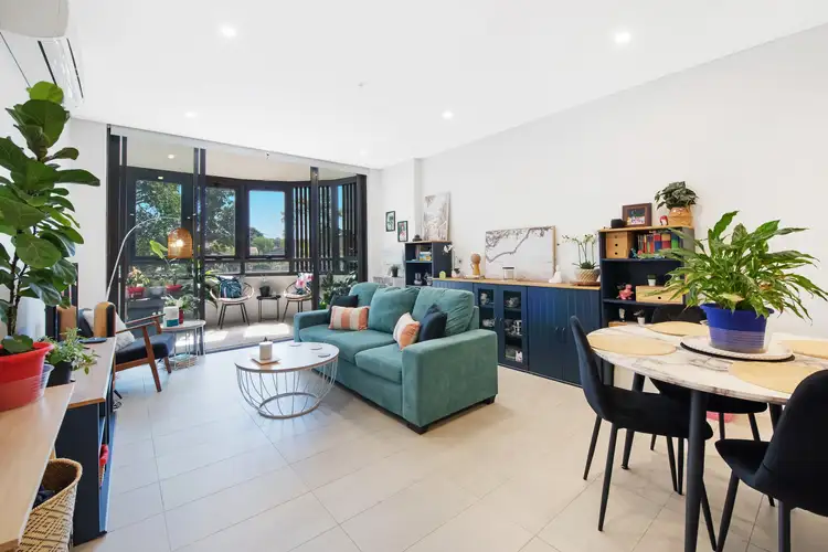 205/2D Wharf Road