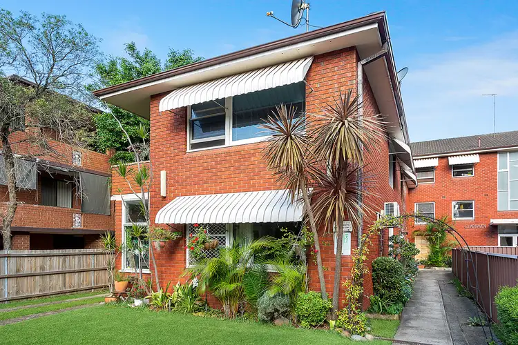4/13A Gladstone Street