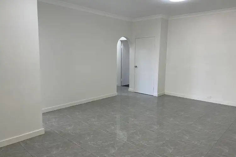 4/10-12 Dalcassia Street