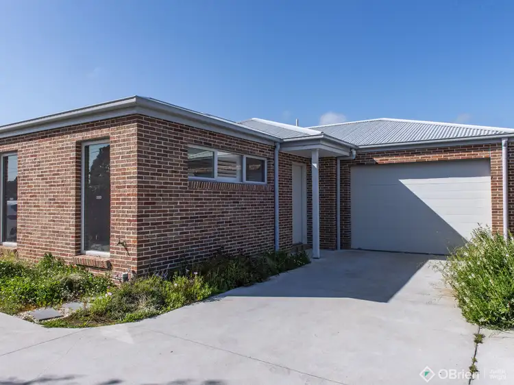 2/64 Reed Crescent