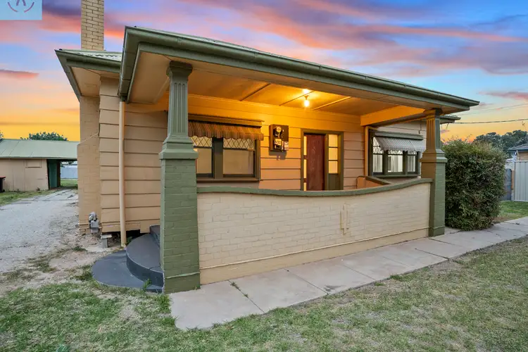 12 Jerilderie Street North