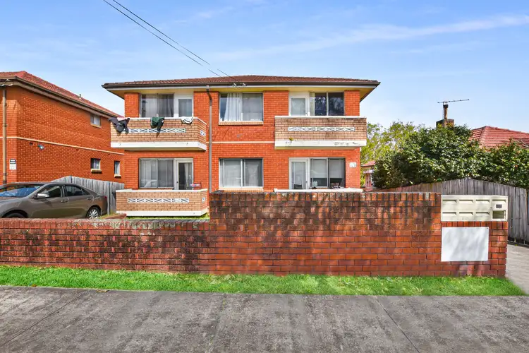 3/121 Sproule Street
