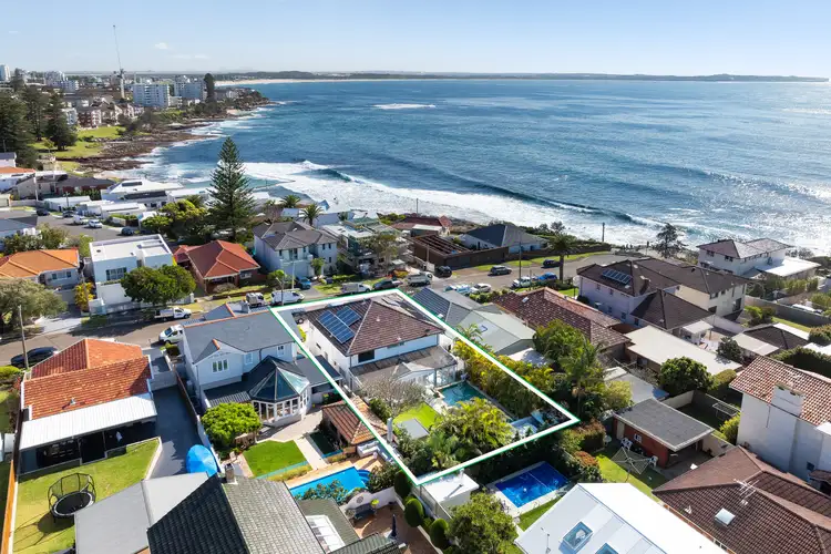 Main view of Homely house listing, 10 Via Mare, Cronulla NSW 2230