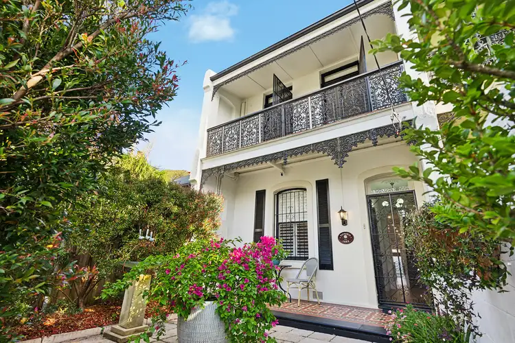 77 Holtermann Street