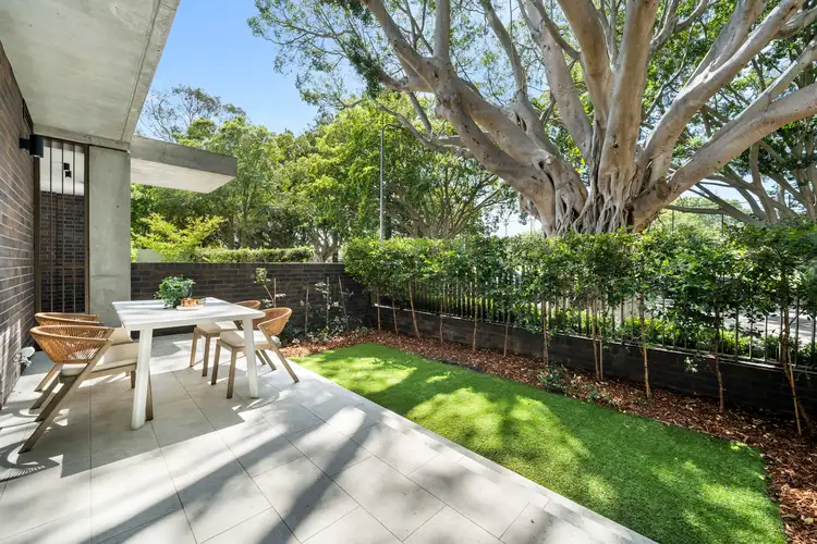 2/77 O'Sullivan Road