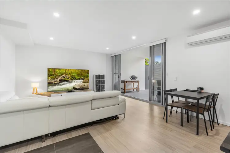 2/22 Onslow Street