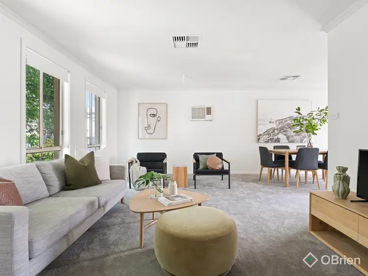 4/2 Seventh Avenue