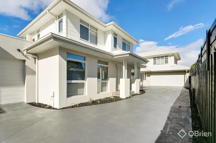 2/30A Denbigh Street