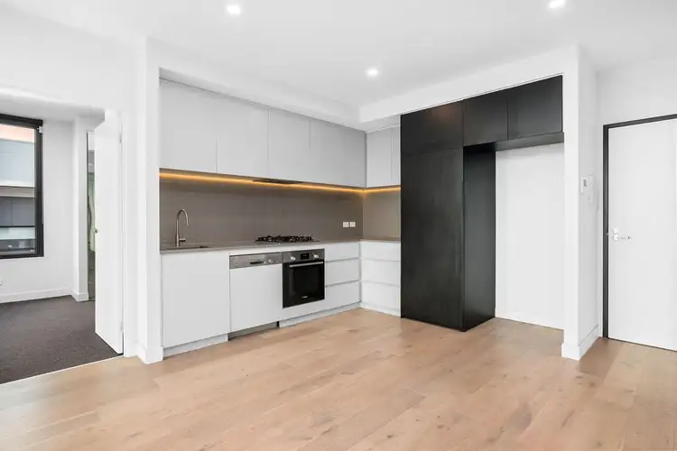 309/18 Lomandra Drive