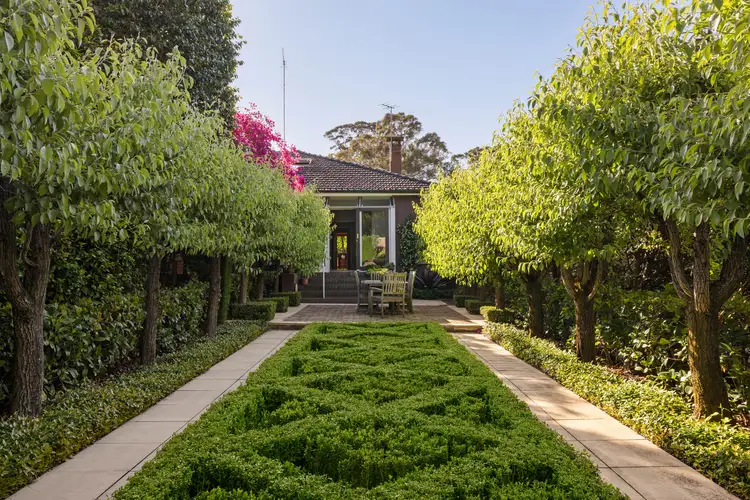 3 Oliver Road