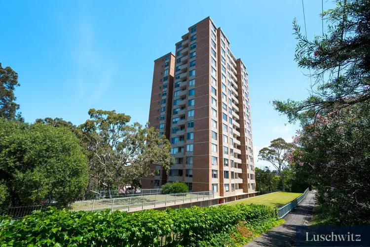 9/2-12 Crows Nest Road
