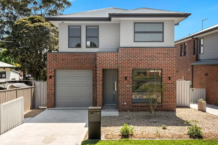 86 Sarsfield Street