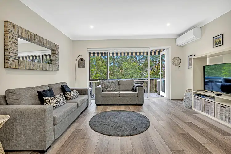 17/44 View Street