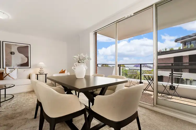 8/10 McKye Street