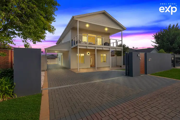 74A Pridham Boulevard