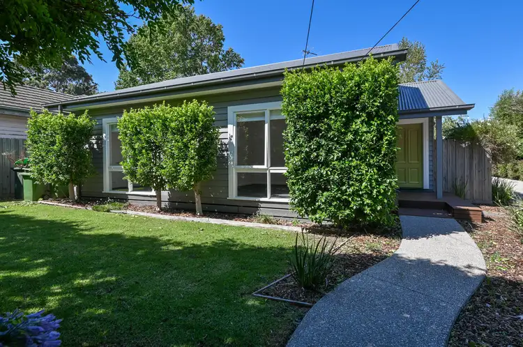 1/2 Wavell Avenue