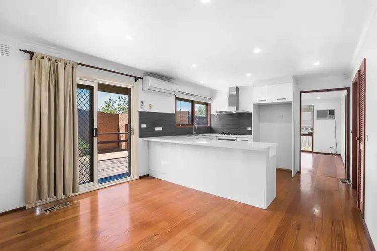 47 Leonard Close