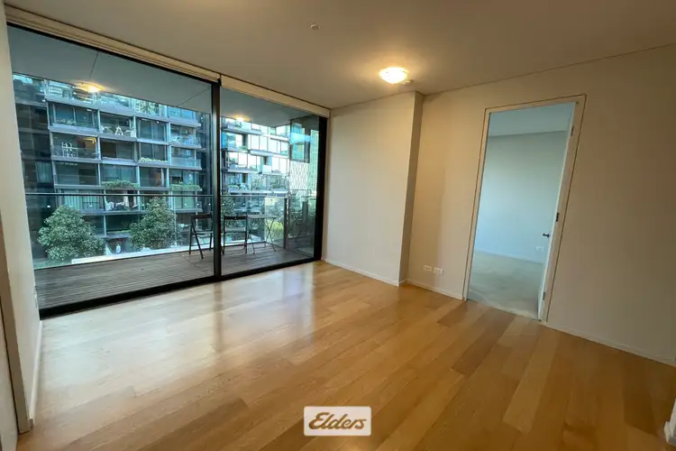 820/2 Chippendale Way