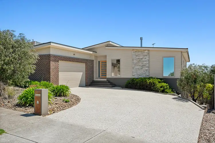 55 Stoneleigh Crescent