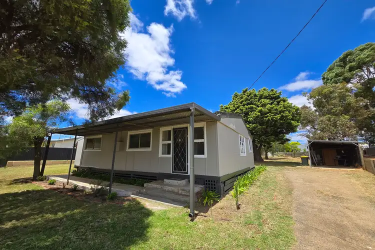 4 Crescent Road