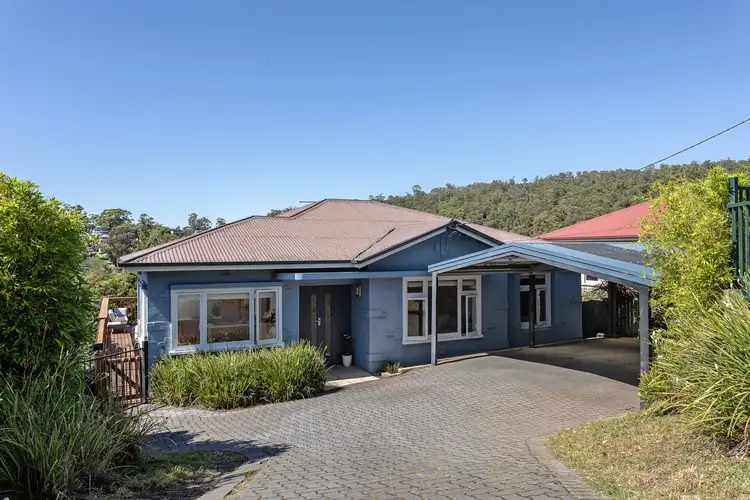 9 Veulalee Avenue