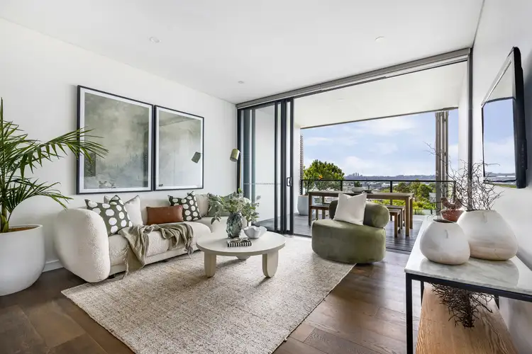 B404/1 Nagurra Place