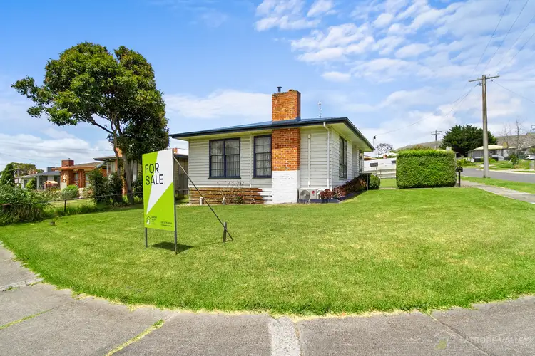 36 Churchill Road