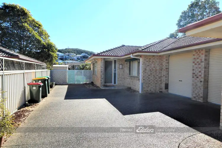 2/7 Burke Close
